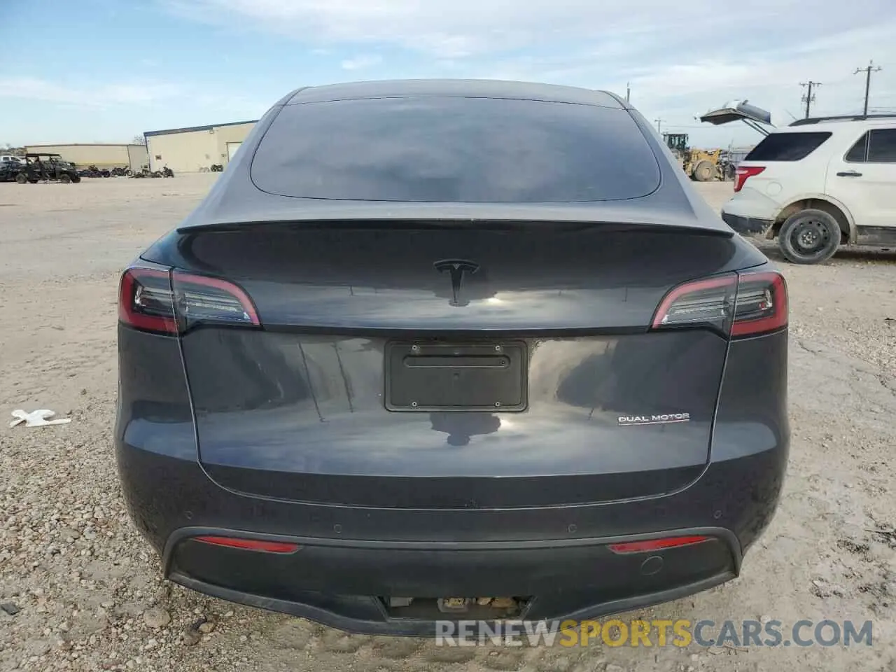 6 Photograph of a damaged car 5YJYGDEF5MF270528 TESLA MODEL Y 2021