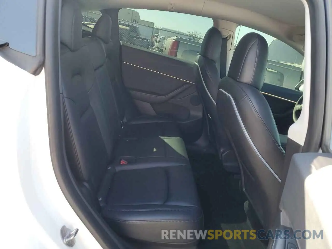 10 Photograph of a damaged car 5YJYGDEF5MF277737 TESLA MODEL Y 2021
