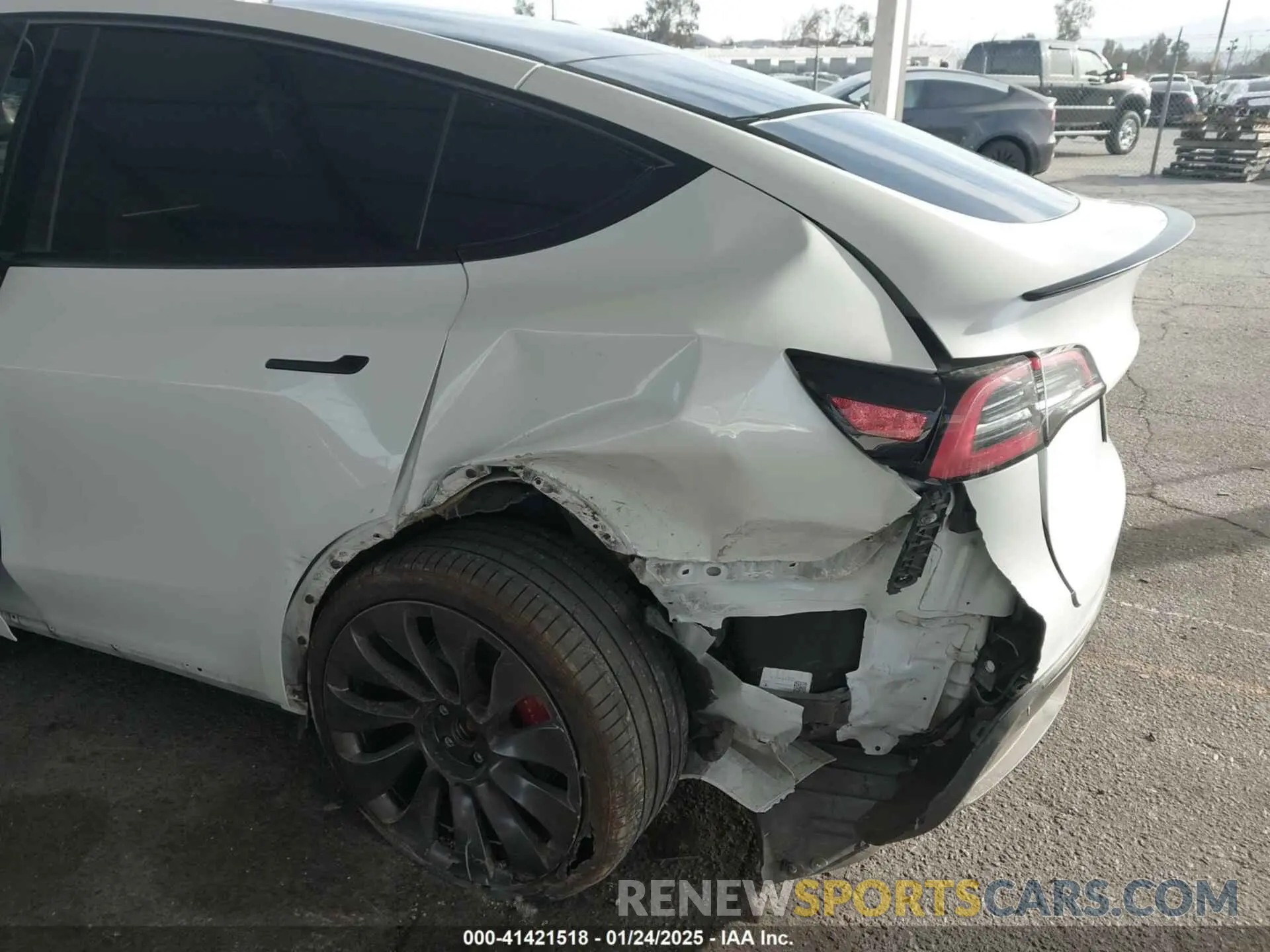 6 Photograph of a damaged car 5YJYGDEF5MF277804 TESLA MODEL Y 2021