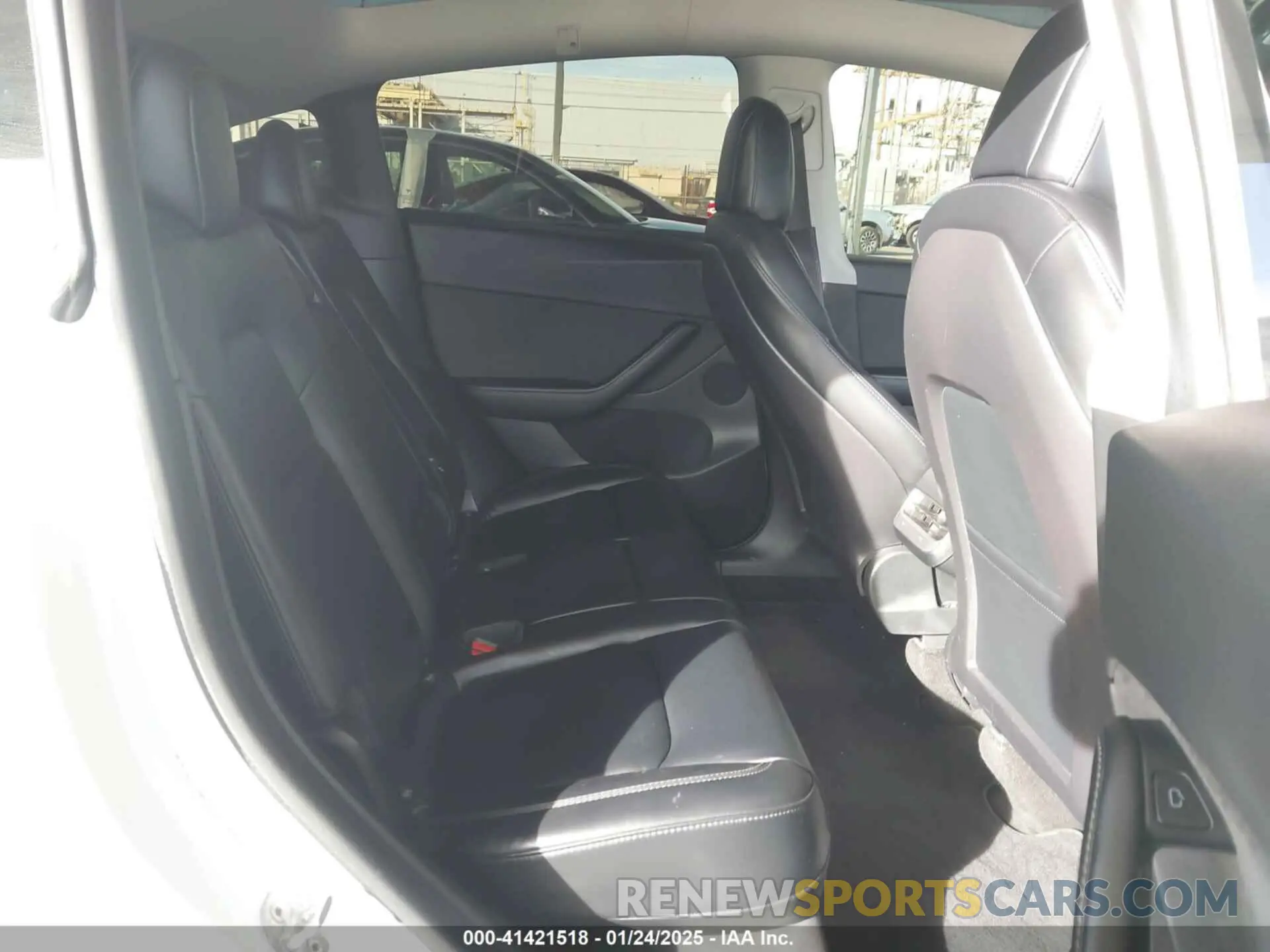 8 Photograph of a damaged car 5YJYGDEF5MF277804 TESLA MODEL Y 2021