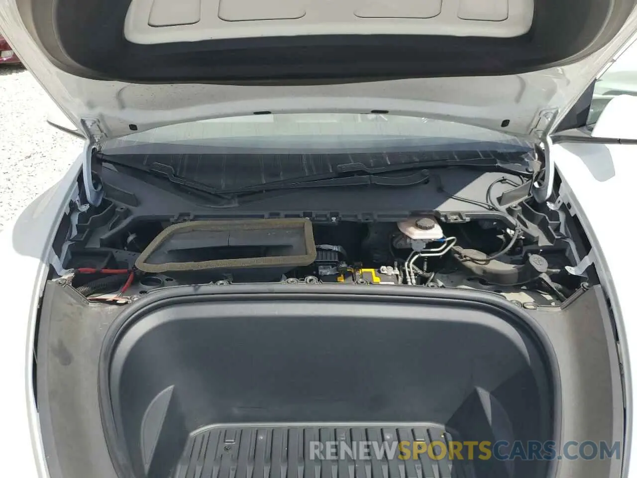 11 Photograph of a damaged car 5YJYGDEF6MF081404 TESLA MODEL Y 2021