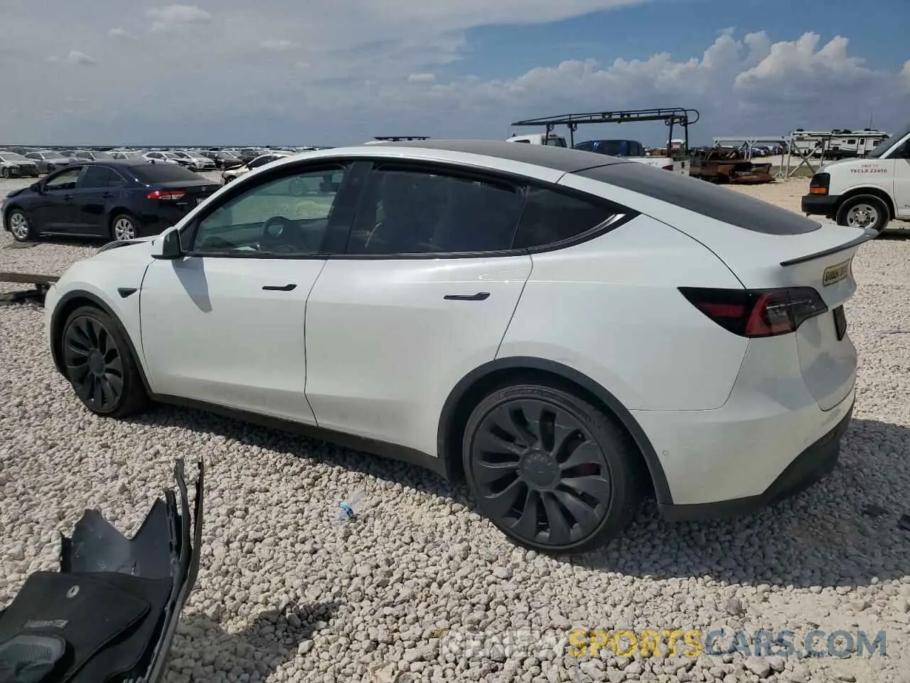 2 Photograph of a damaged car 5YJYGDEF6MF081404 TESLA MODEL Y 2021
