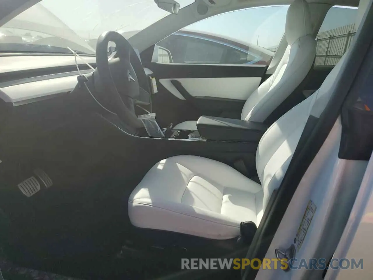 7 Photograph of a damaged car 5YJYGDEF6MF081404 TESLA MODEL Y 2021
