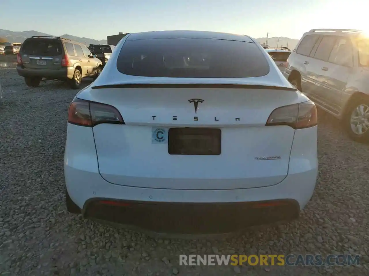 6 Photograph of a damaged car 5YJYGDEF6MF091852 TESLA MODEL Y 2021