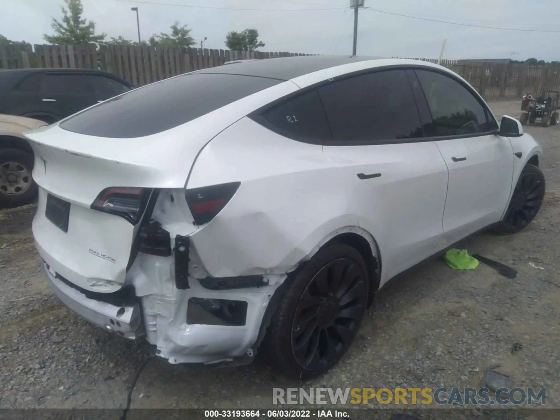 4 Photograph of a damaged car 5YJYGDEF6MF098185 TESLA MODEL Y 2021