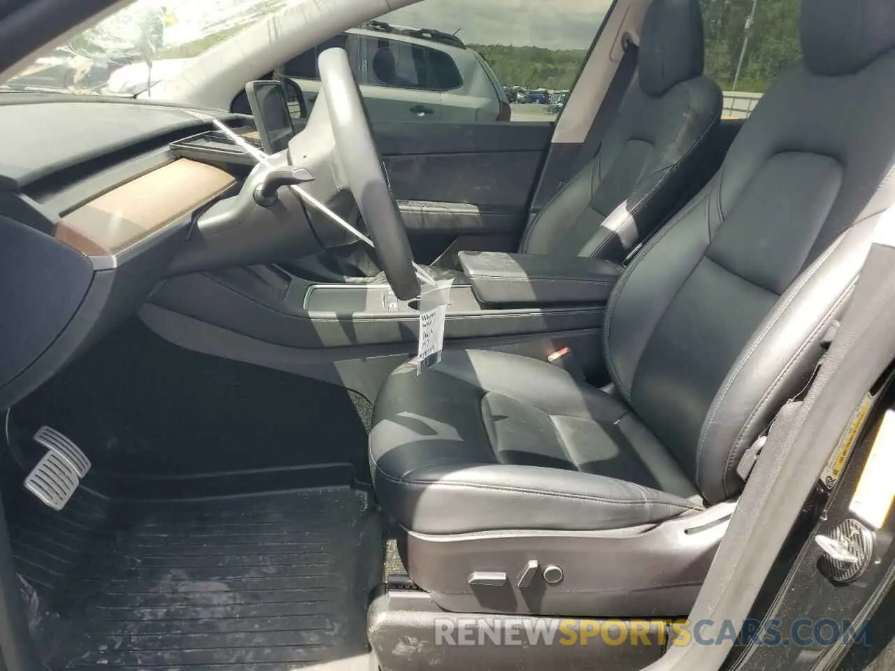 7 Photograph of a damaged car 5YJYGDEF6MF197539 TESLA MODEL Y 2021