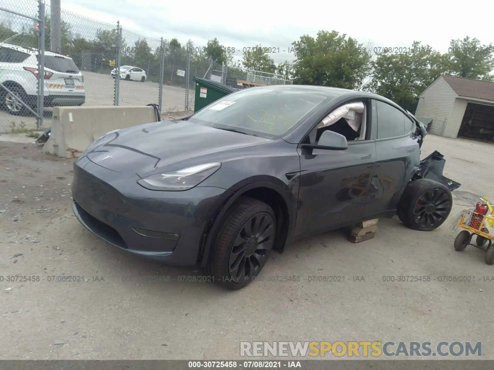 2 Photograph of a damaged car 5YJYGDEF6MF201556 TESLA MODEL Y 2021