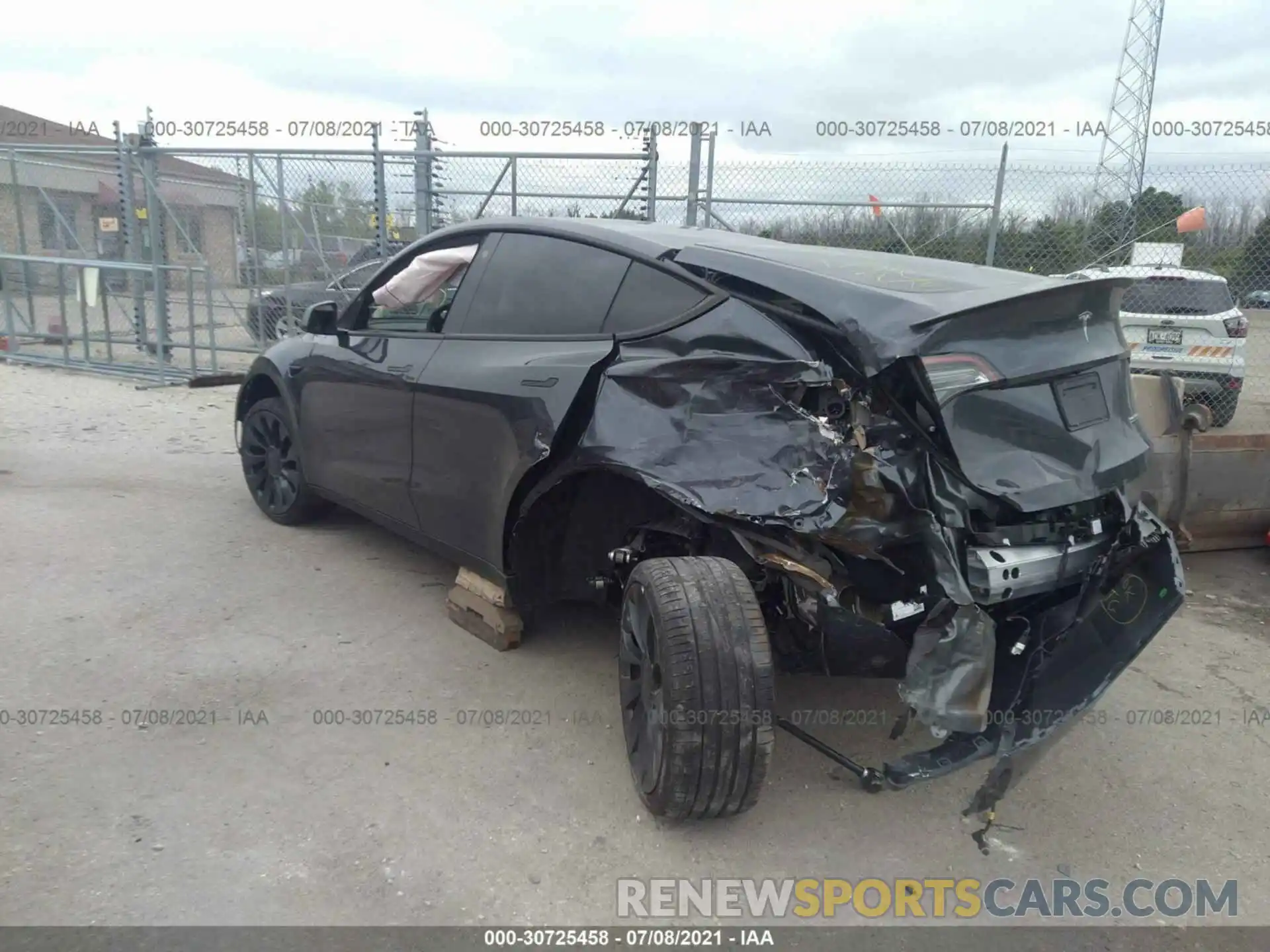 3 Photograph of a damaged car 5YJYGDEF6MF201556 TESLA MODEL Y 2021