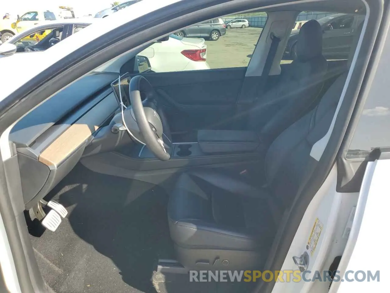 7 Photograph of a damaged car 5YJYGDEF6MF215621 TESLA MODEL Y 2021