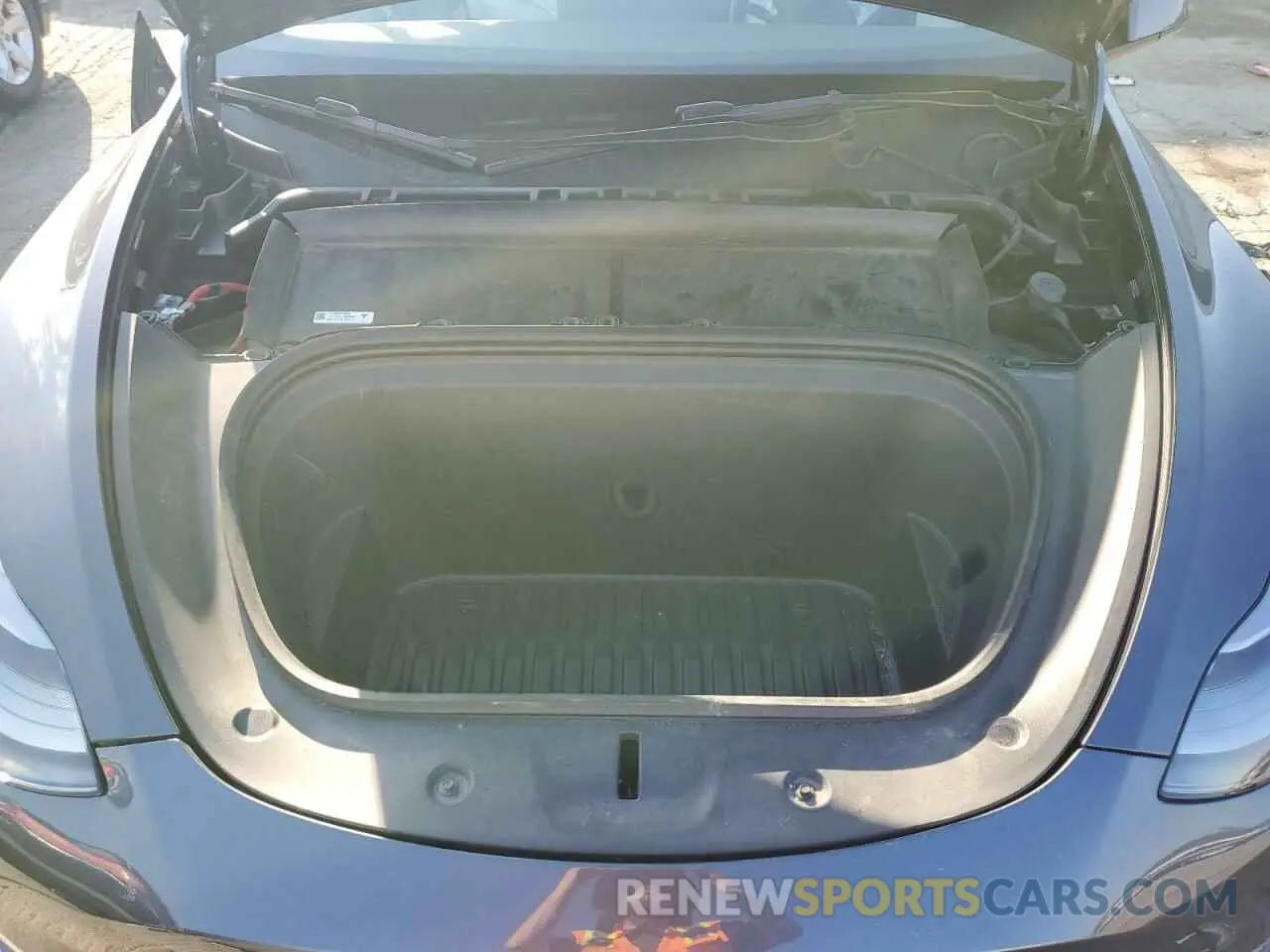 11 Photograph of a damaged car 5YJYGDEF6MF230328 TESLA MODEL Y 2021