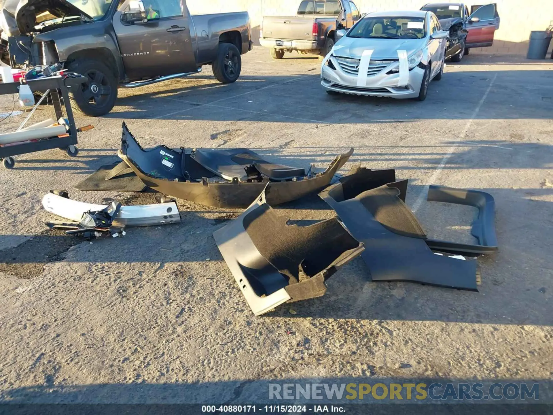 11 Photograph of a damaged car 5YJYGDEF6MF306484 TESLA MODEL Y 2021