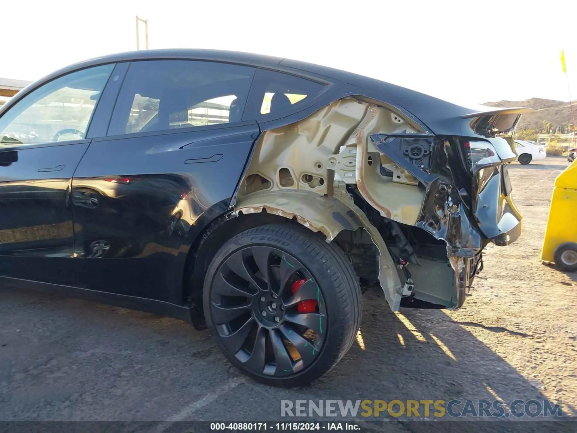 6 Photograph of a damaged car 5YJYGDEF6MF306484 TESLA MODEL Y 2021