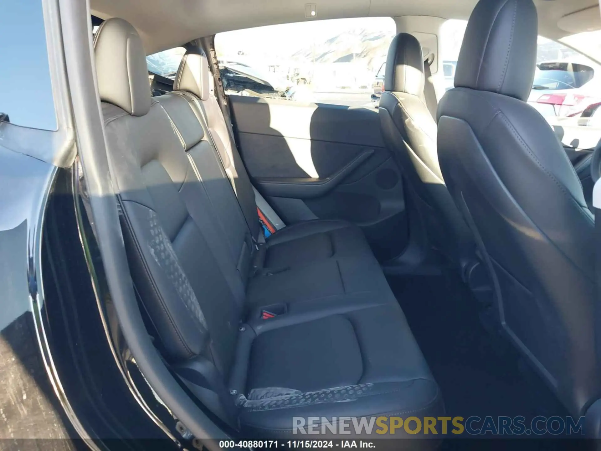 8 Photograph of a damaged car 5YJYGDEF6MF306484 TESLA MODEL Y 2021