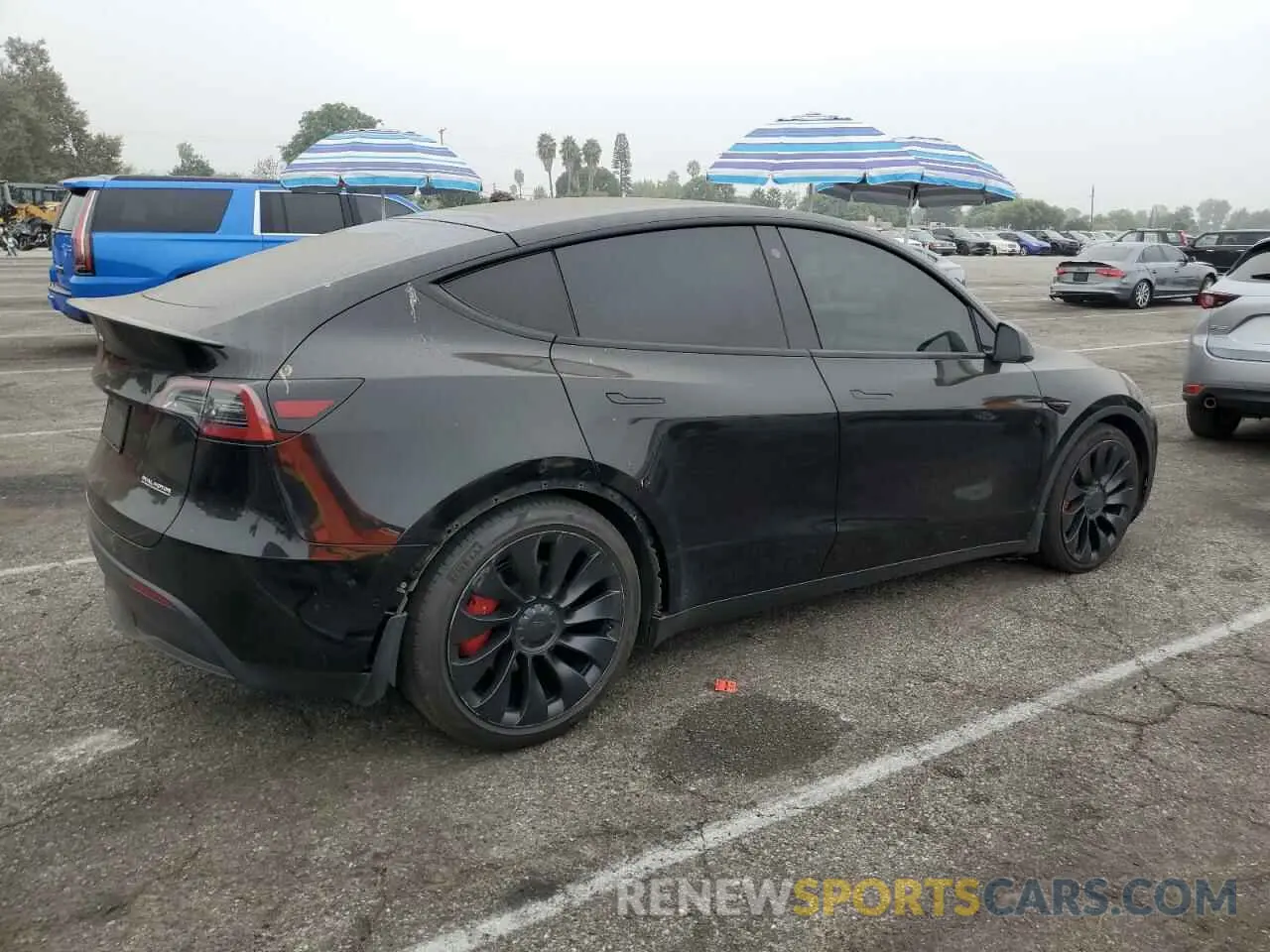 3 Photograph of a damaged car 5YJYGDEF7MF195038 TESLA MODEL Y 2021