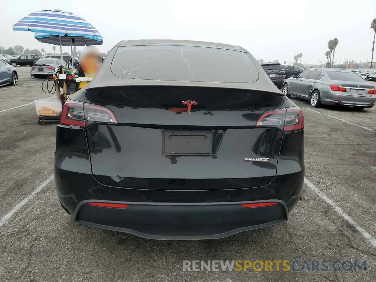 6 Photograph of a damaged car 5YJYGDEF7MF195038 TESLA MODEL Y 2021