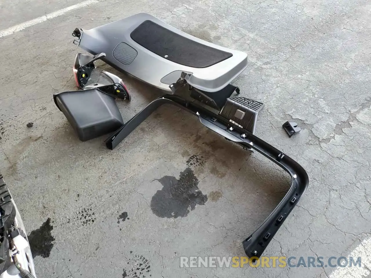 14 Photograph of a damaged car 5YJYGDEF7MF215644 TESLA MODEL Y 2021