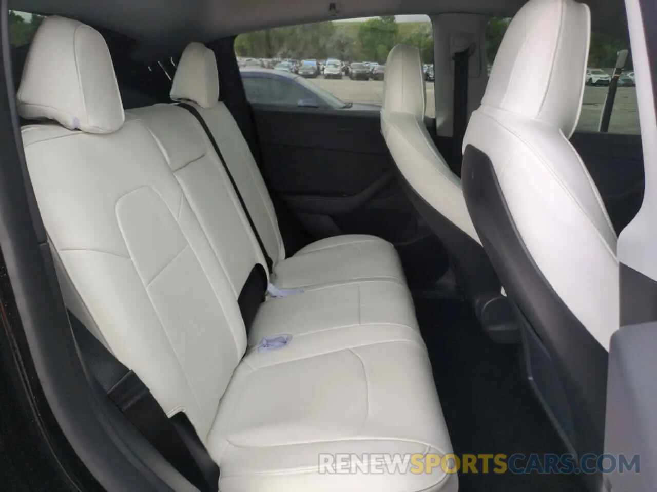 11 Photograph of a damaged car 5YJYGDEF7MF268876 TESLA MODEL Y 2021
