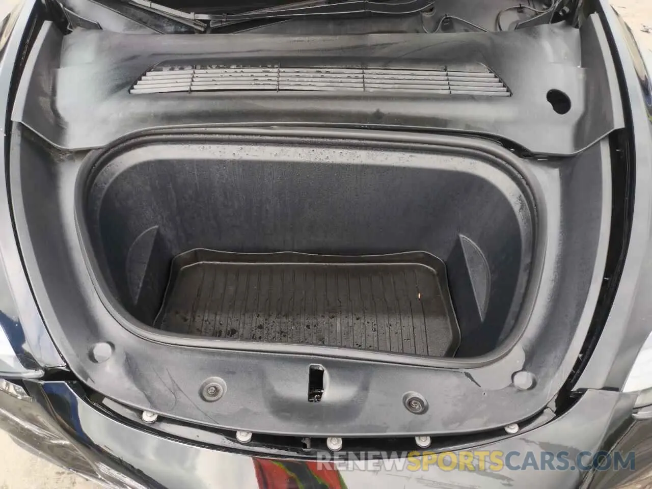 12 Photograph of a damaged car 5YJYGDEF7MF268876 TESLA MODEL Y 2021