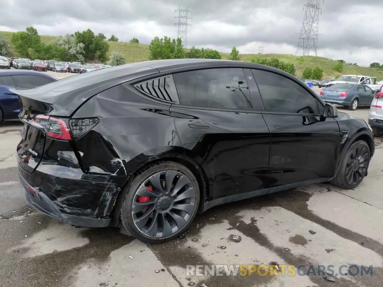 3 Photograph of a damaged car 5YJYGDEF7MF268876 TESLA MODEL Y 2021