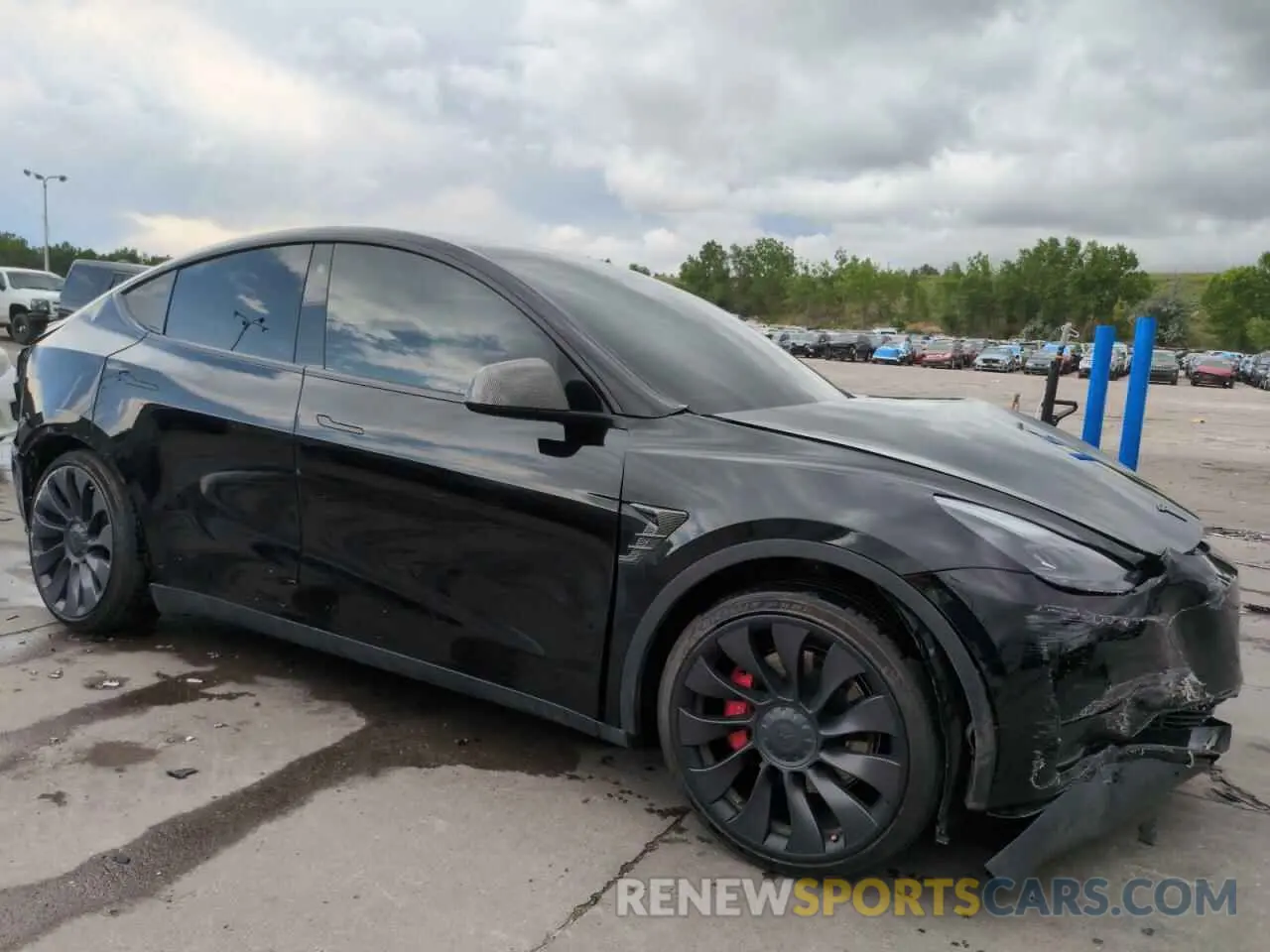 4 Photograph of a damaged car 5YJYGDEF7MF268876 TESLA MODEL Y 2021
