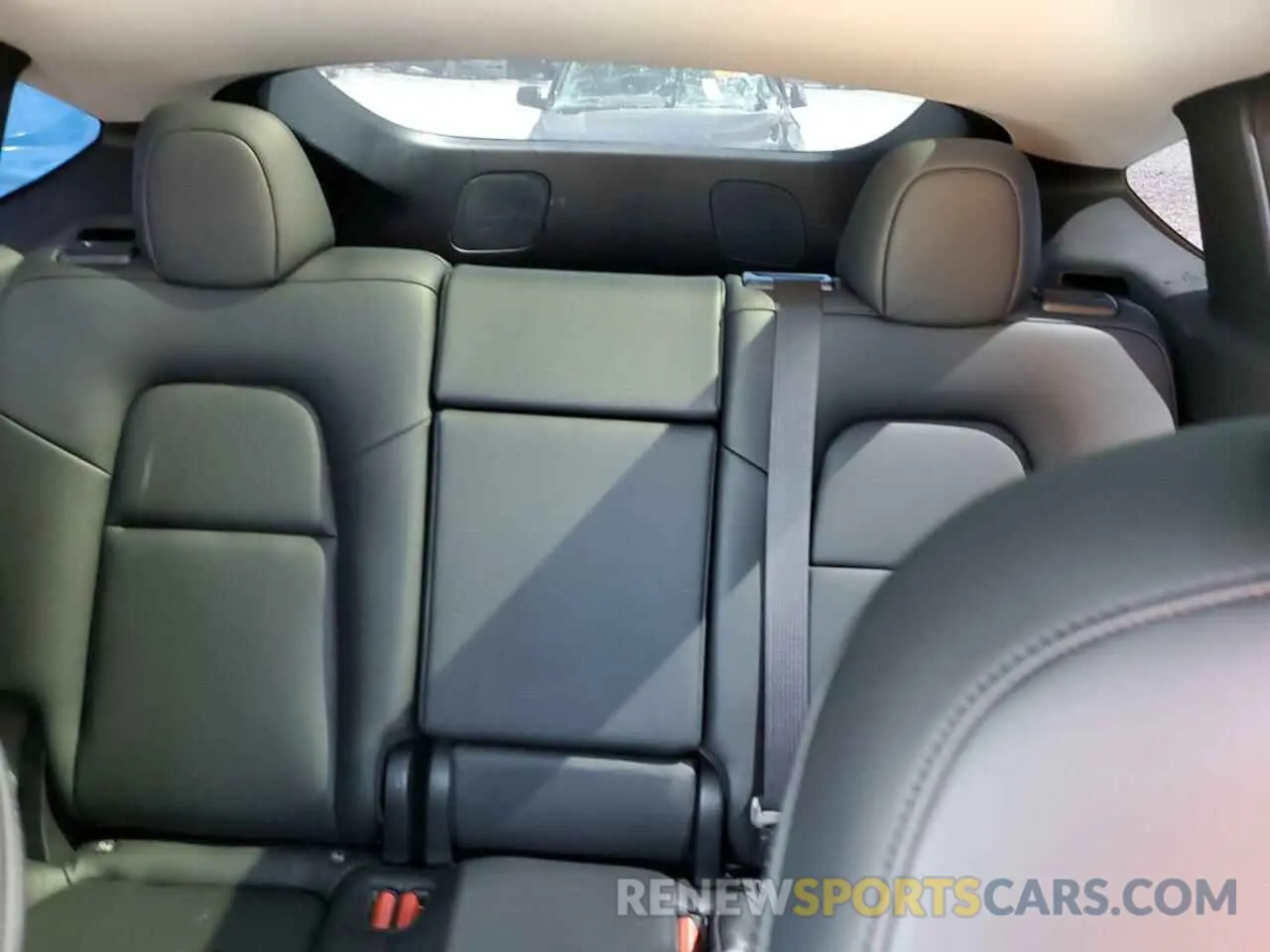 10 Photograph of a damaged car 5YJYGDEF7MF269221 TESLA MODEL Y 2021
