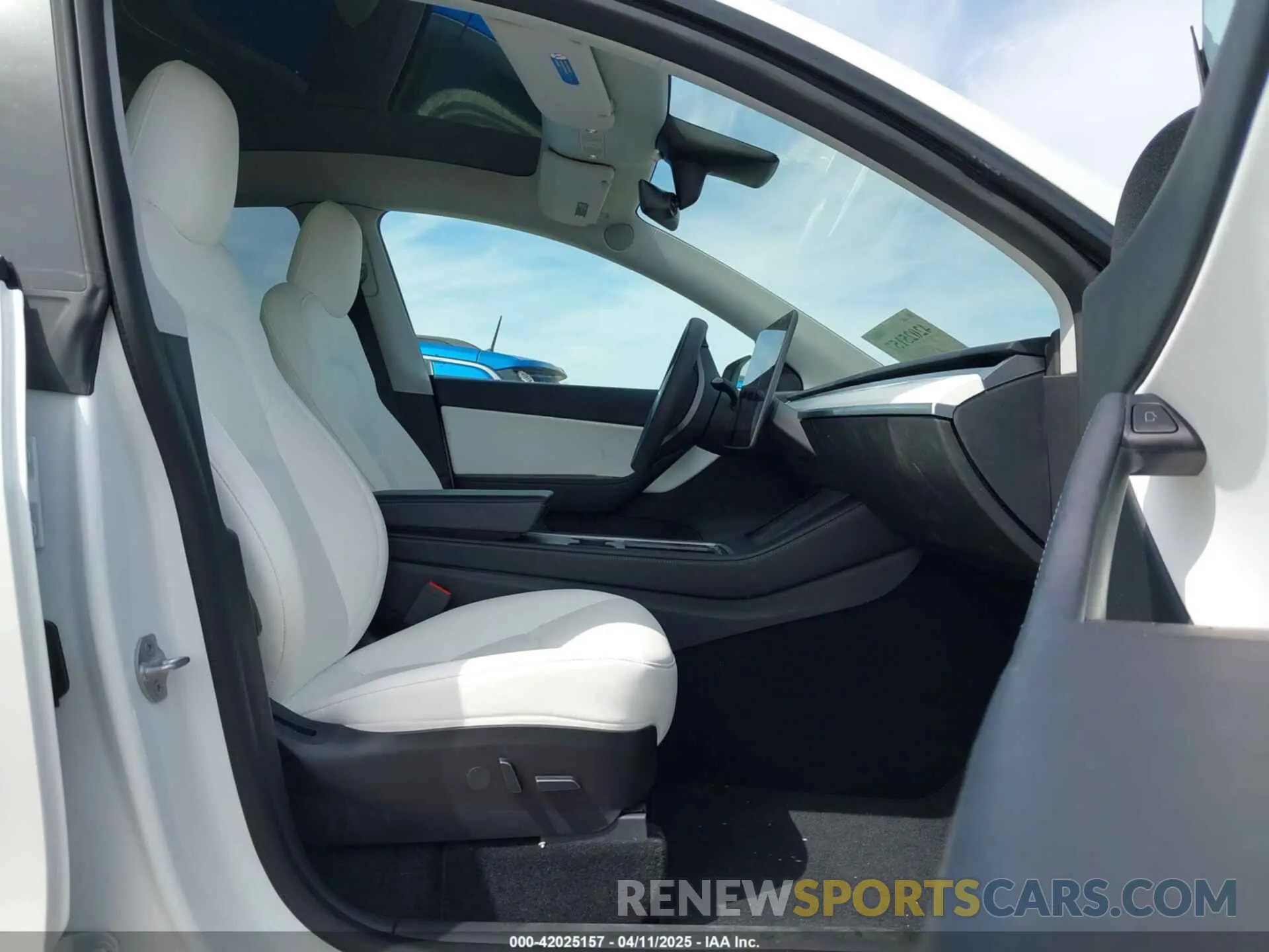 5 Photograph of a damaged car 5YJYGDEF7MF277769 TESLA MODEL Y 2021