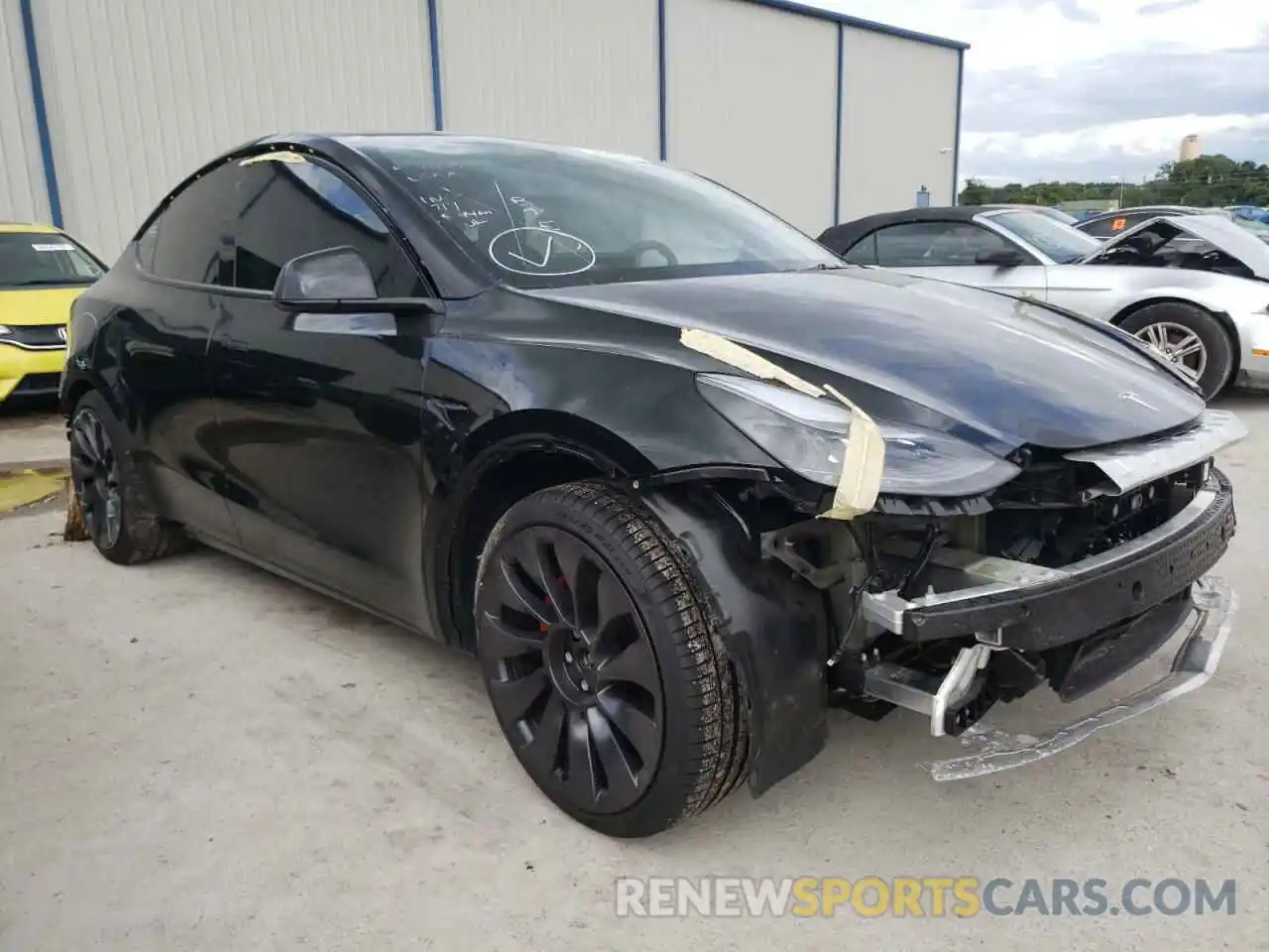 1 Photograph of a damaged car 5YJYGDEF7MF305621 TESLA MODEL Y 2021