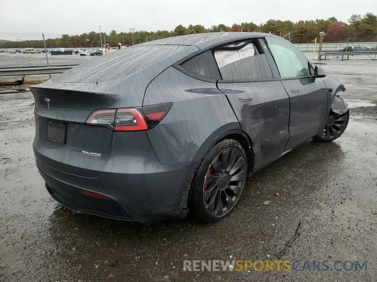 4 Photograph of a damaged car 5YJYGDEF8MF075474 TESLA MODEL Y 2021