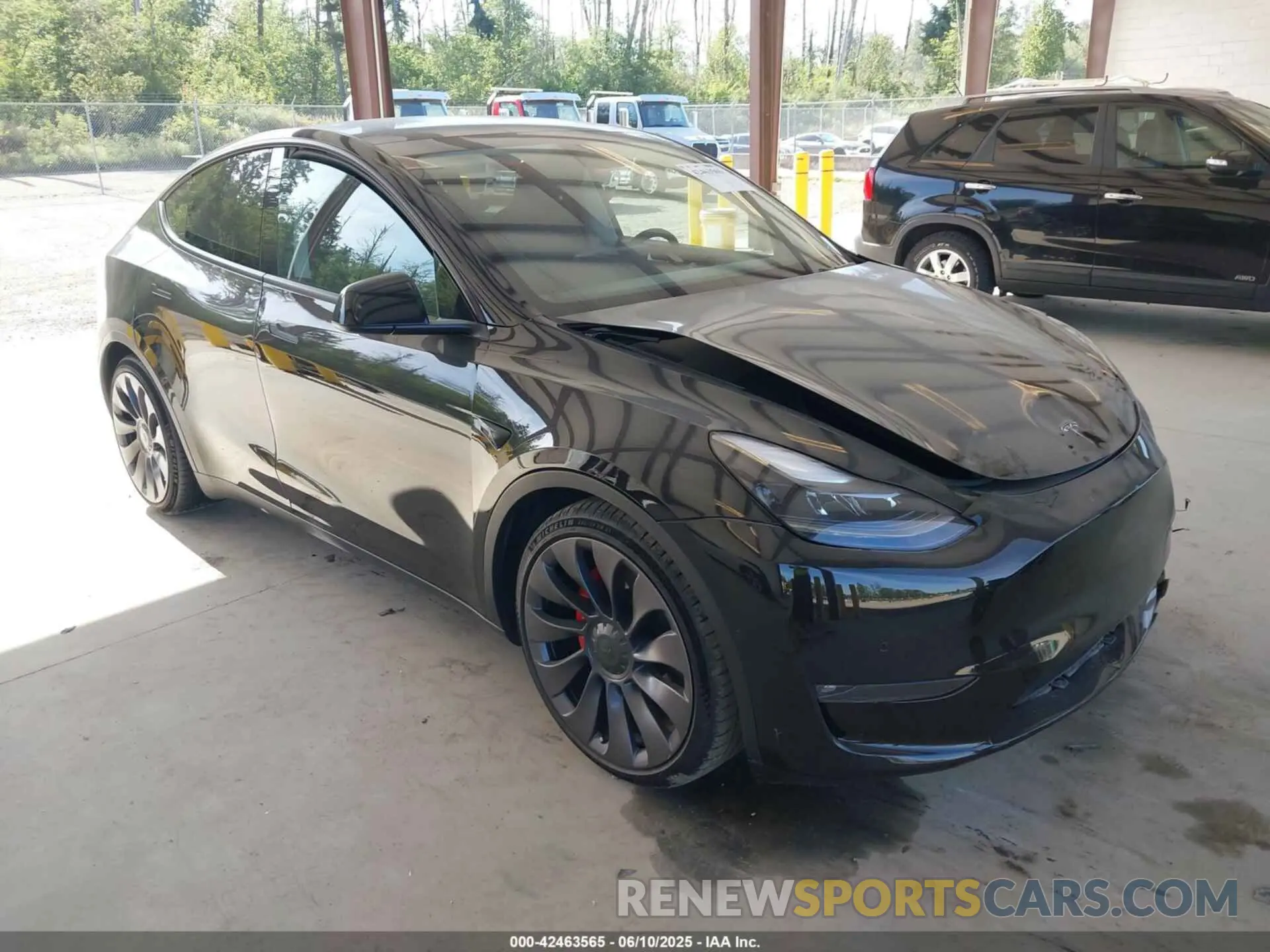 1 Photograph of a damaged car 5YJYGDEF8MF140887 TESLA MODEL Y 2021