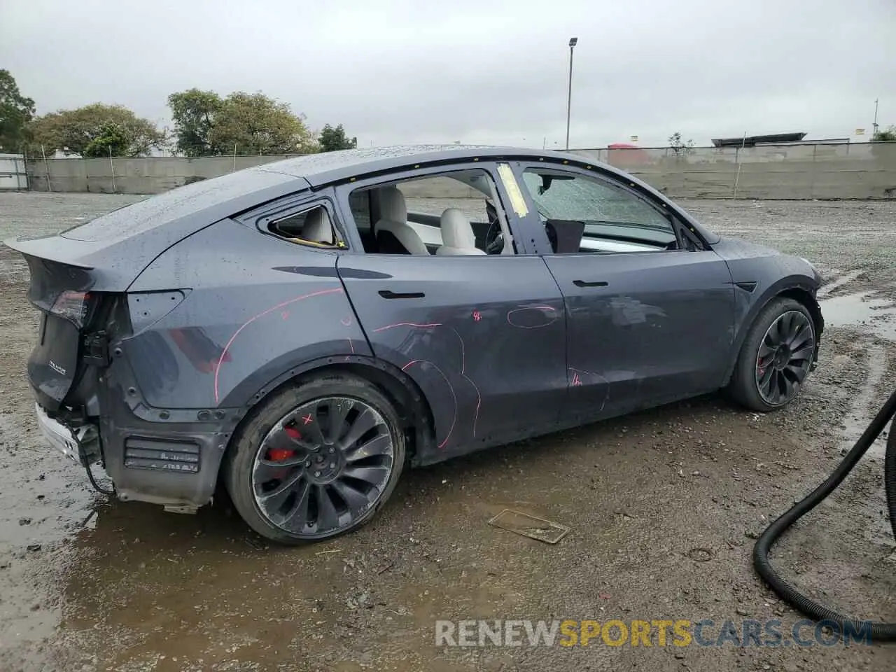 3 Photograph of a damaged car 5YJYGDEF8MF194674 TESLA MODEL Y 2021