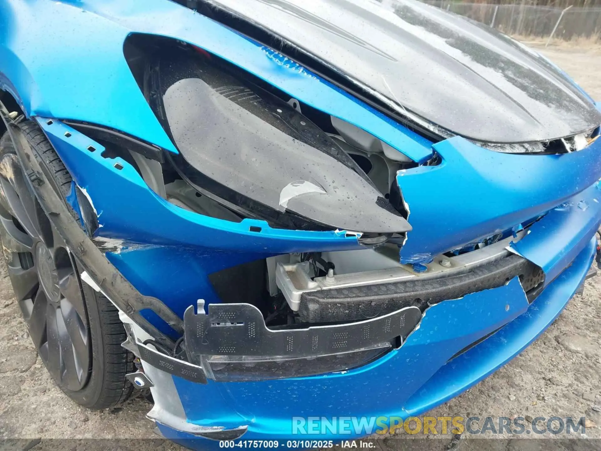 19 Photograph of a damaged car 5YJYGDEF8MF209819 TESLA MODEL Y 2021
