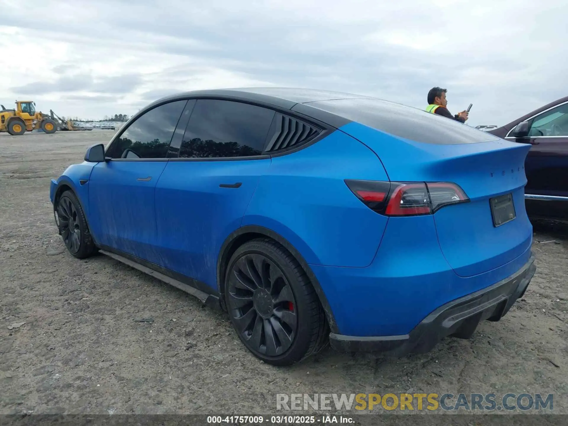 3 Photograph of a damaged car 5YJYGDEF8MF209819 TESLA MODEL Y 2021