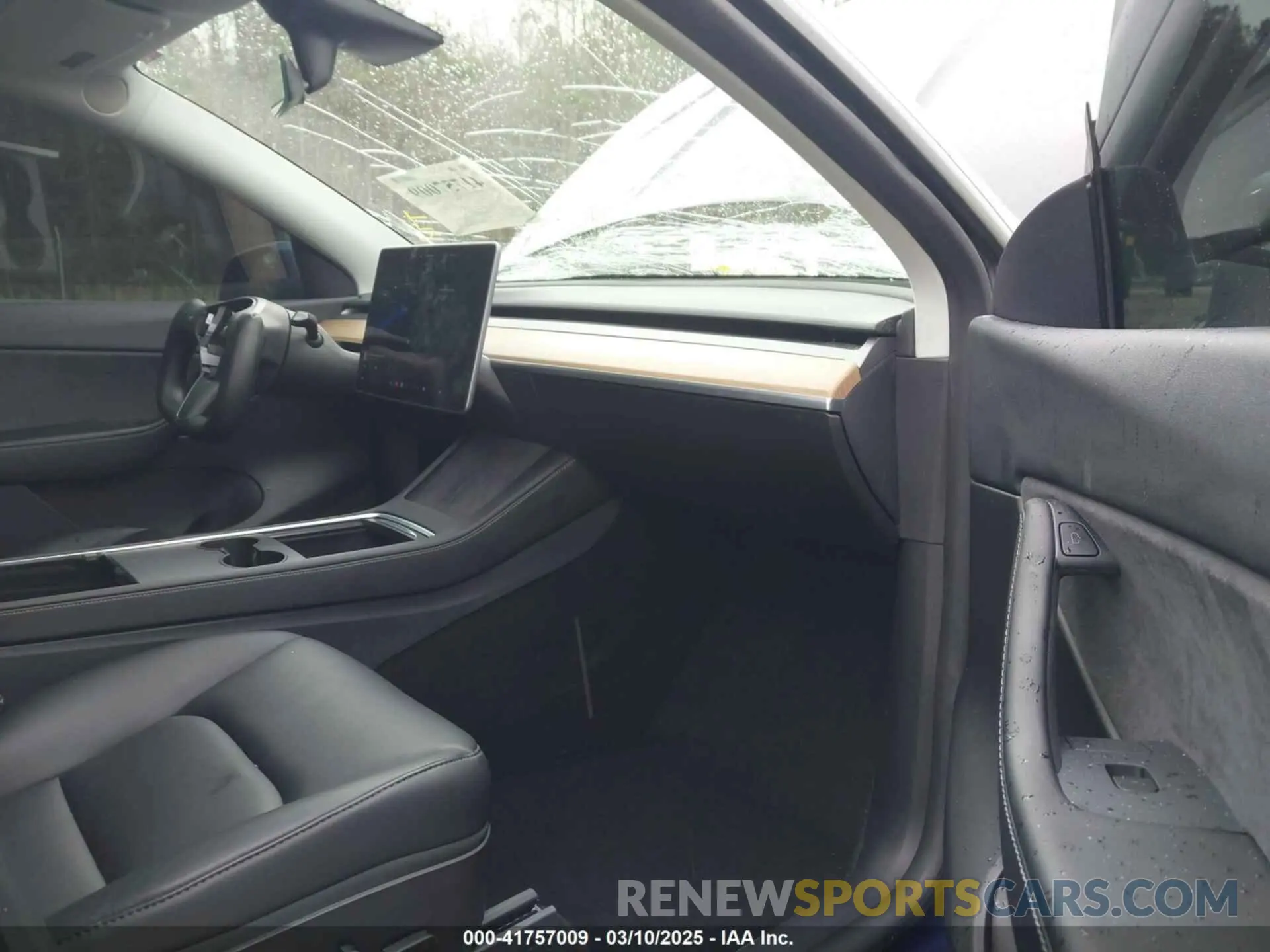 5 Photograph of a damaged car 5YJYGDEF8MF209819 TESLA MODEL Y 2021