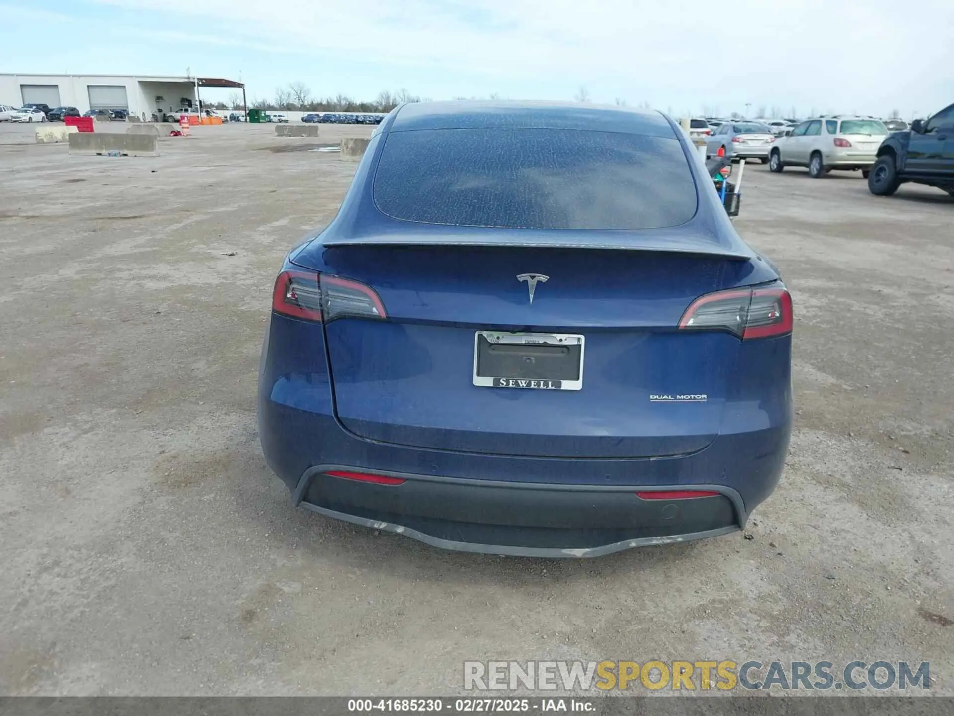 15 Photograph of a damaged car 5YJYGDEF8MF245641 TESLA MODEL Y 2021