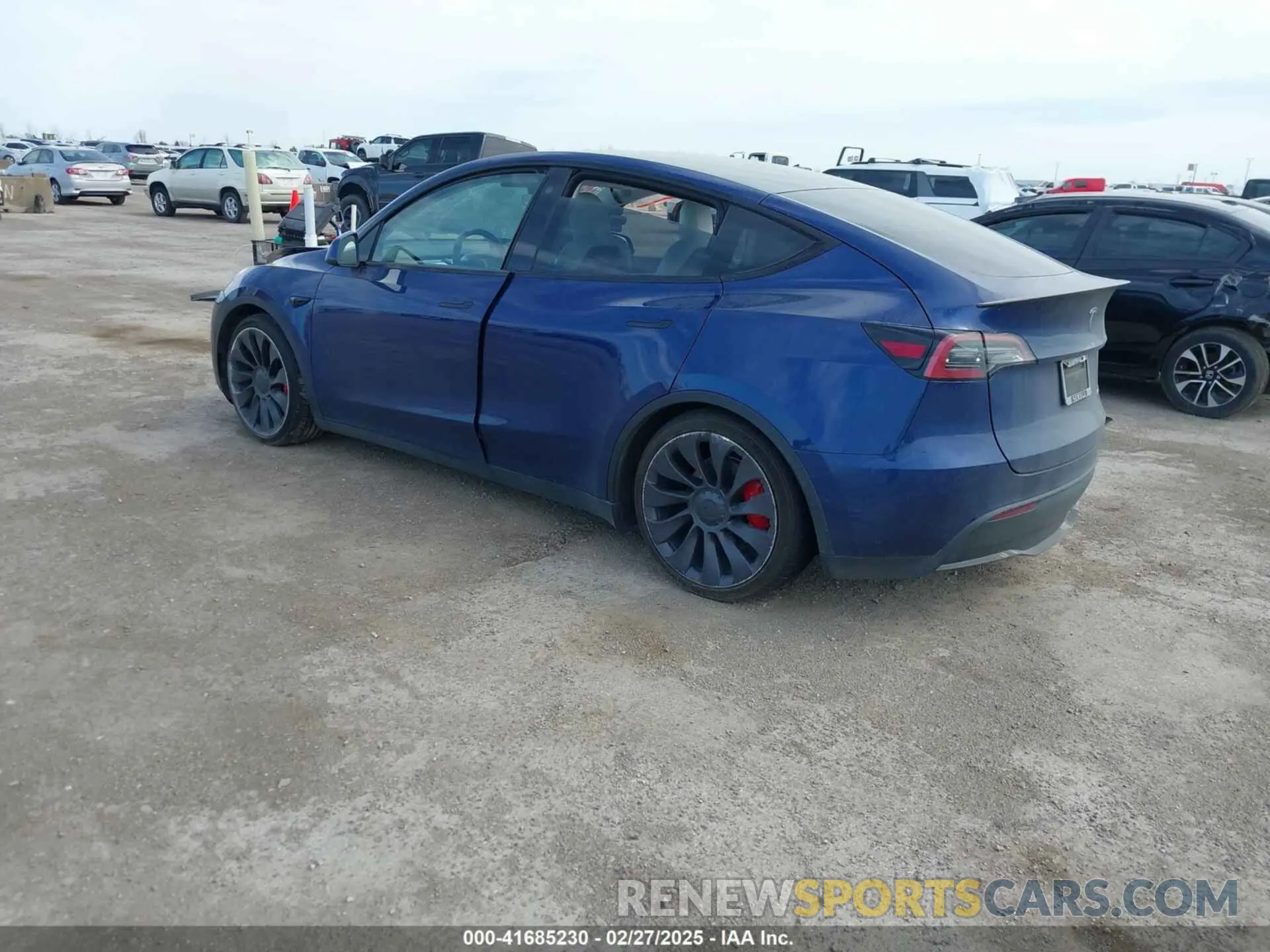 3 Photograph of a damaged car 5YJYGDEF8MF245641 TESLA MODEL Y 2021