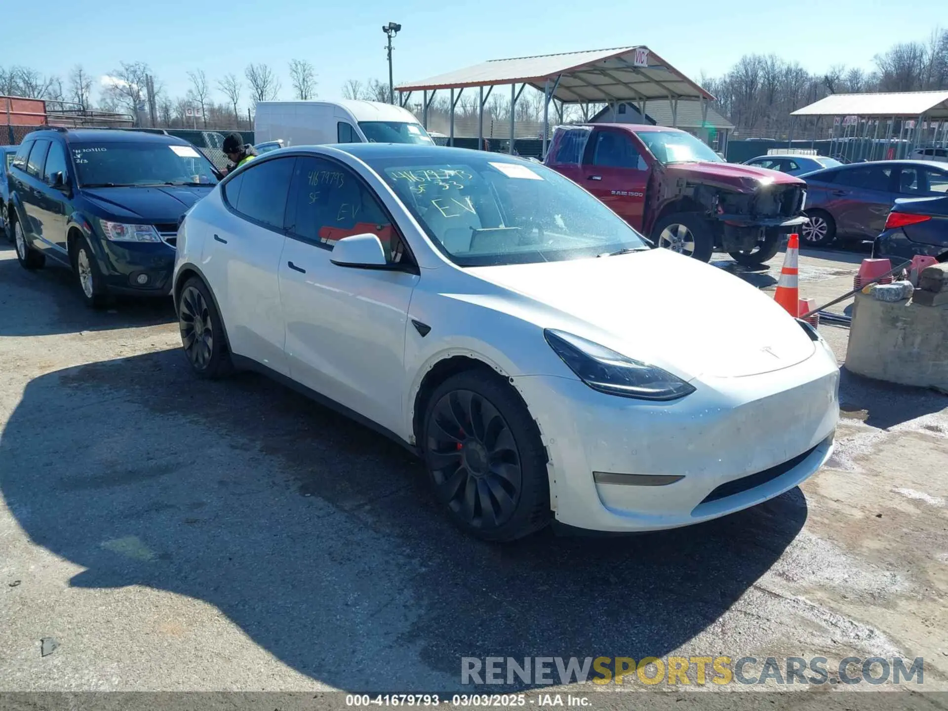 1 Photograph of a damaged car 5YJYGDEF8MF246658 TESLA MODEL Y 2021