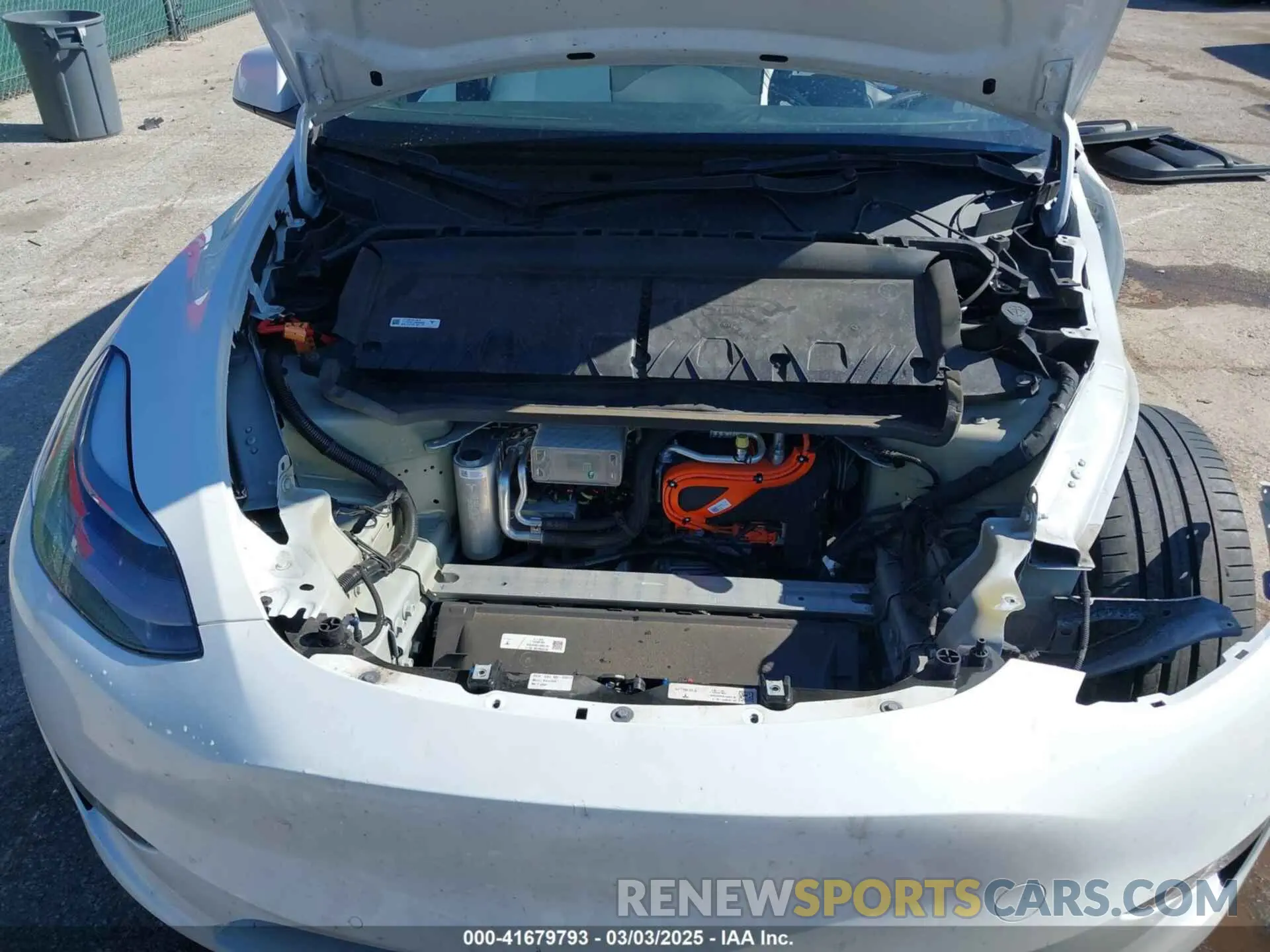 10 Photograph of a damaged car 5YJYGDEF8MF246658 TESLA MODEL Y 2021