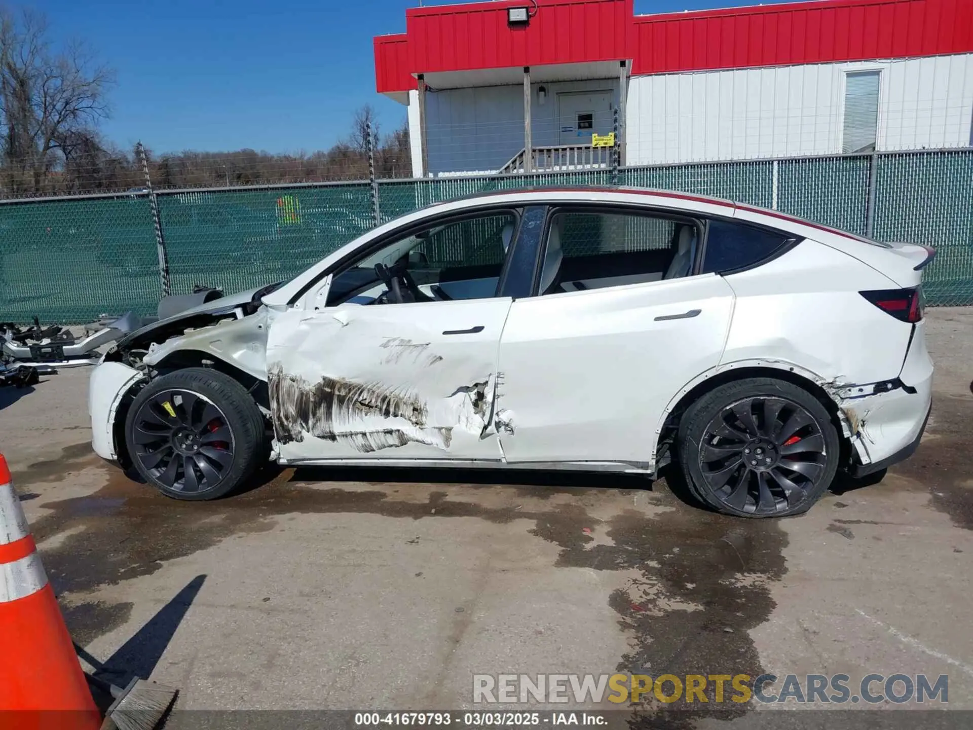 14 Photograph of a damaged car 5YJYGDEF8MF246658 TESLA MODEL Y 2021