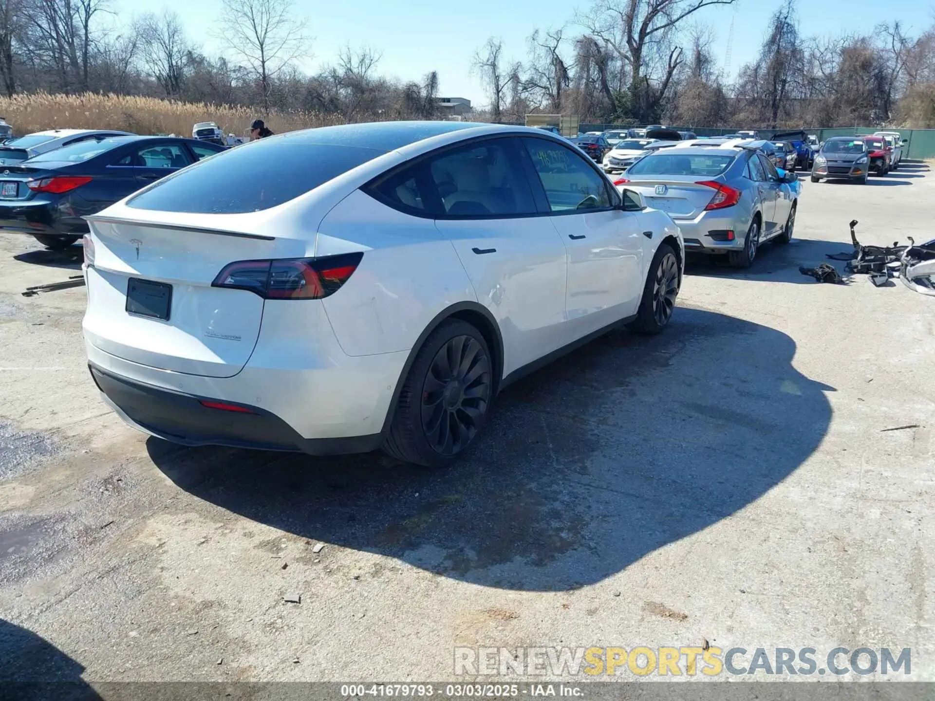4 Photograph of a damaged car 5YJYGDEF8MF246658 TESLA MODEL Y 2021