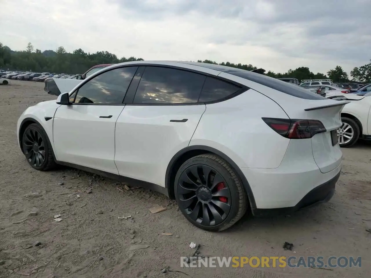 2 Photograph of a damaged car 5YJYGDEF8MF251682 TESLA MODEL Y 2021