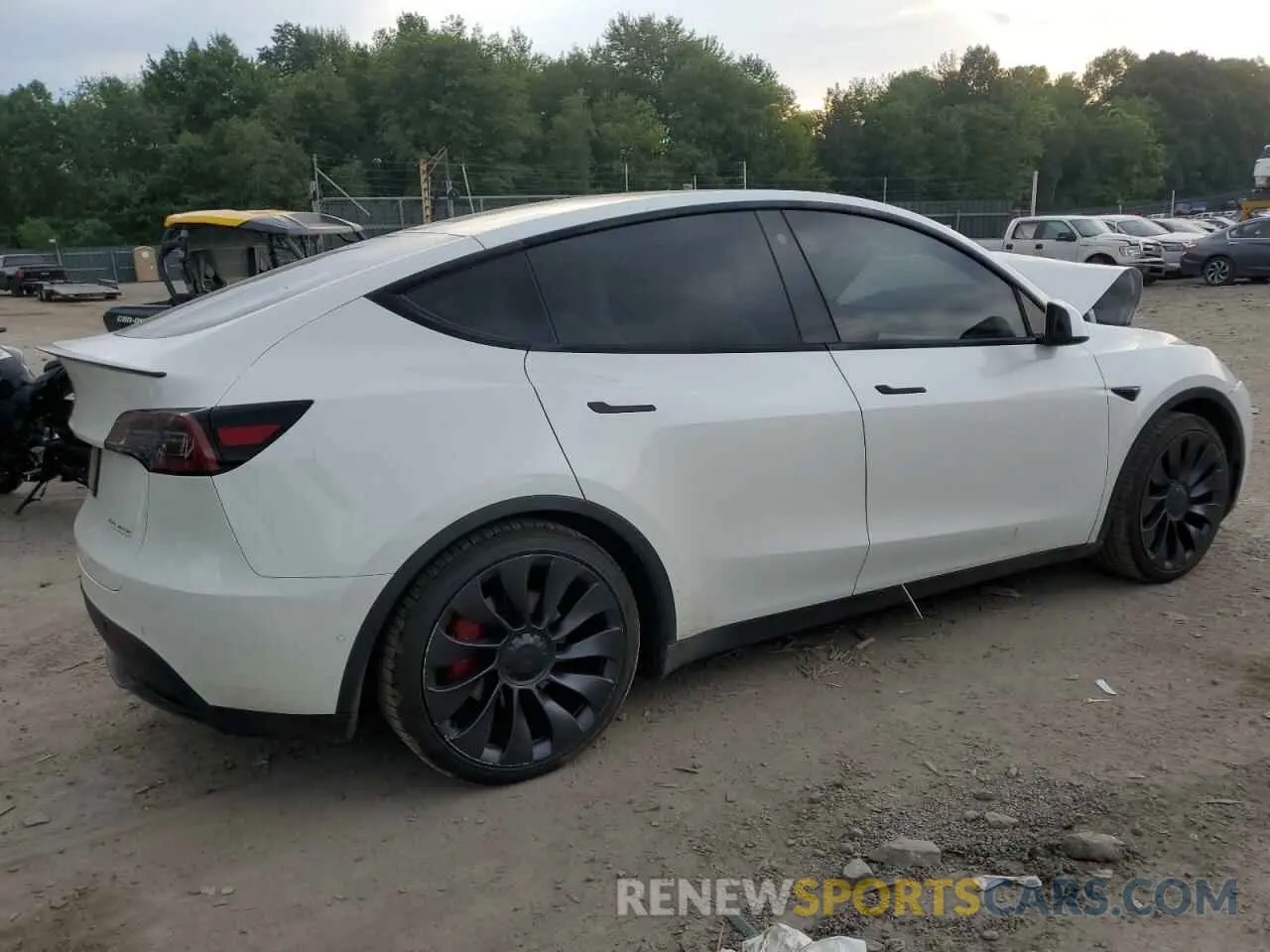 3 Photograph of a damaged car 5YJYGDEF8MF251682 TESLA MODEL Y 2021