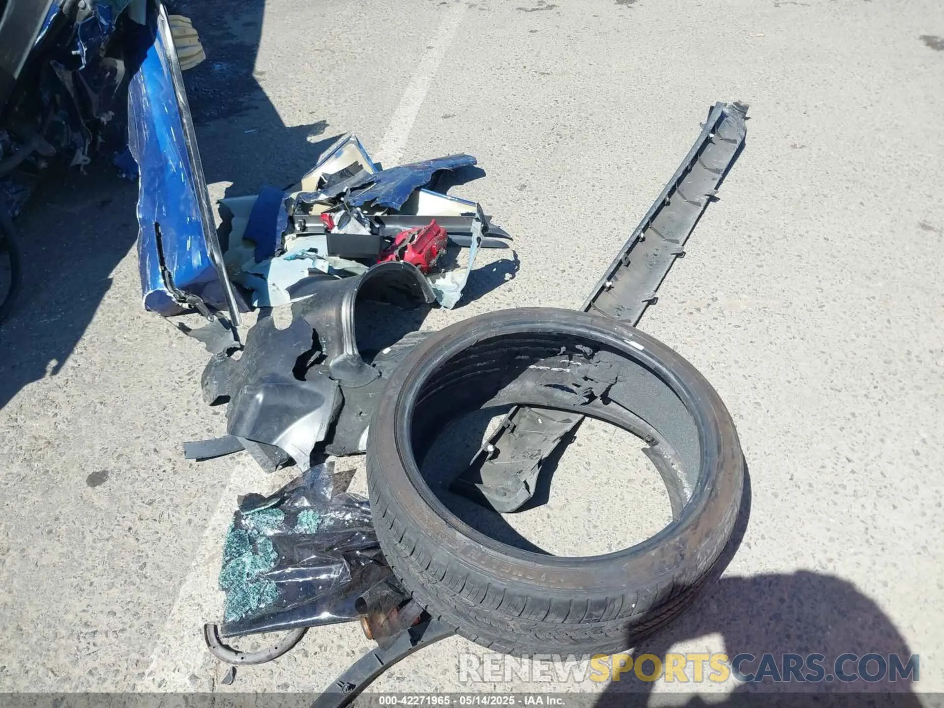 11 Photograph of a damaged car 5YJYGDEF8MF267574 TESLA MODEL Y 2021