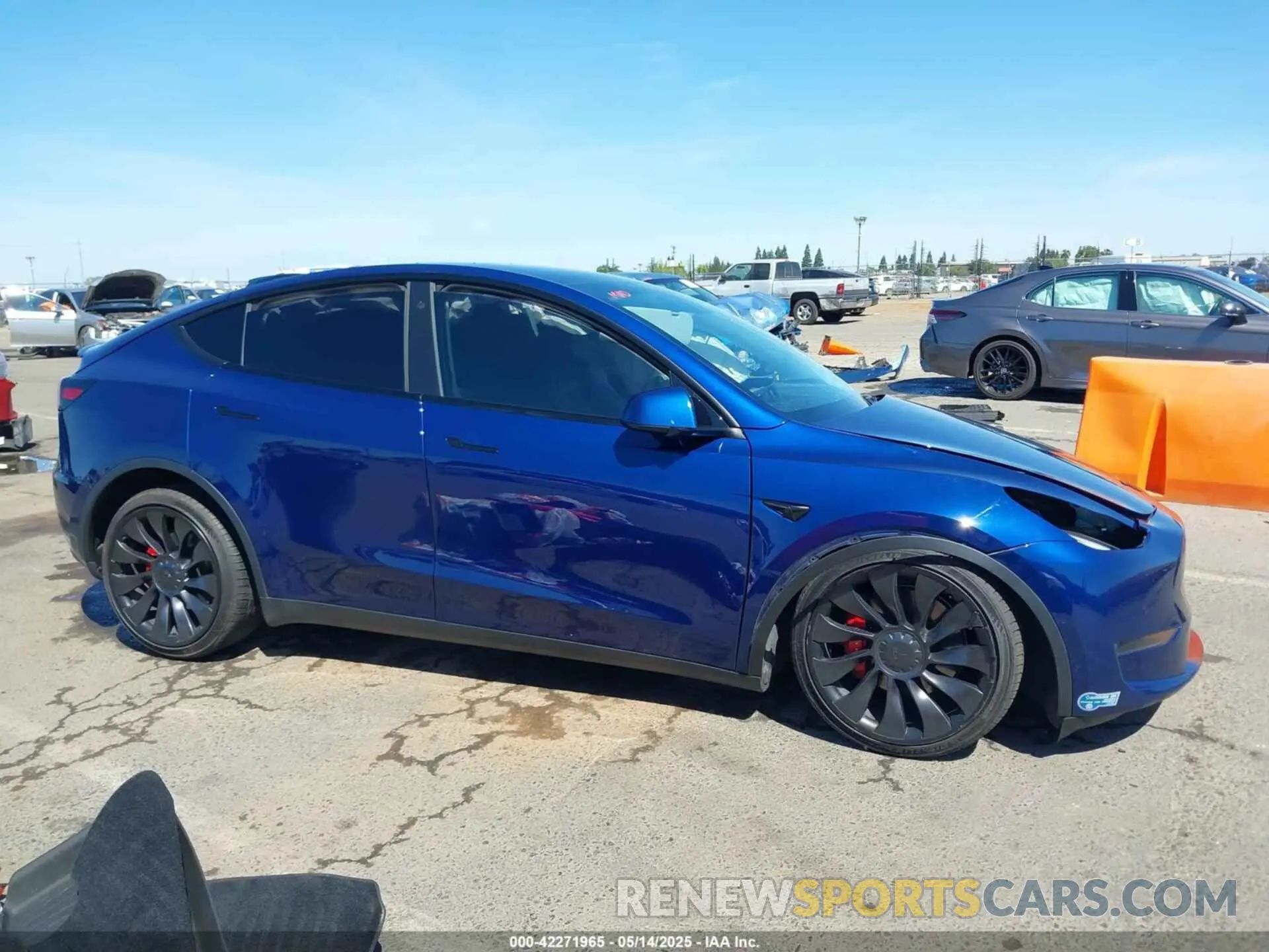 13 Photograph of a damaged car 5YJYGDEF8MF267574 TESLA MODEL Y 2021
