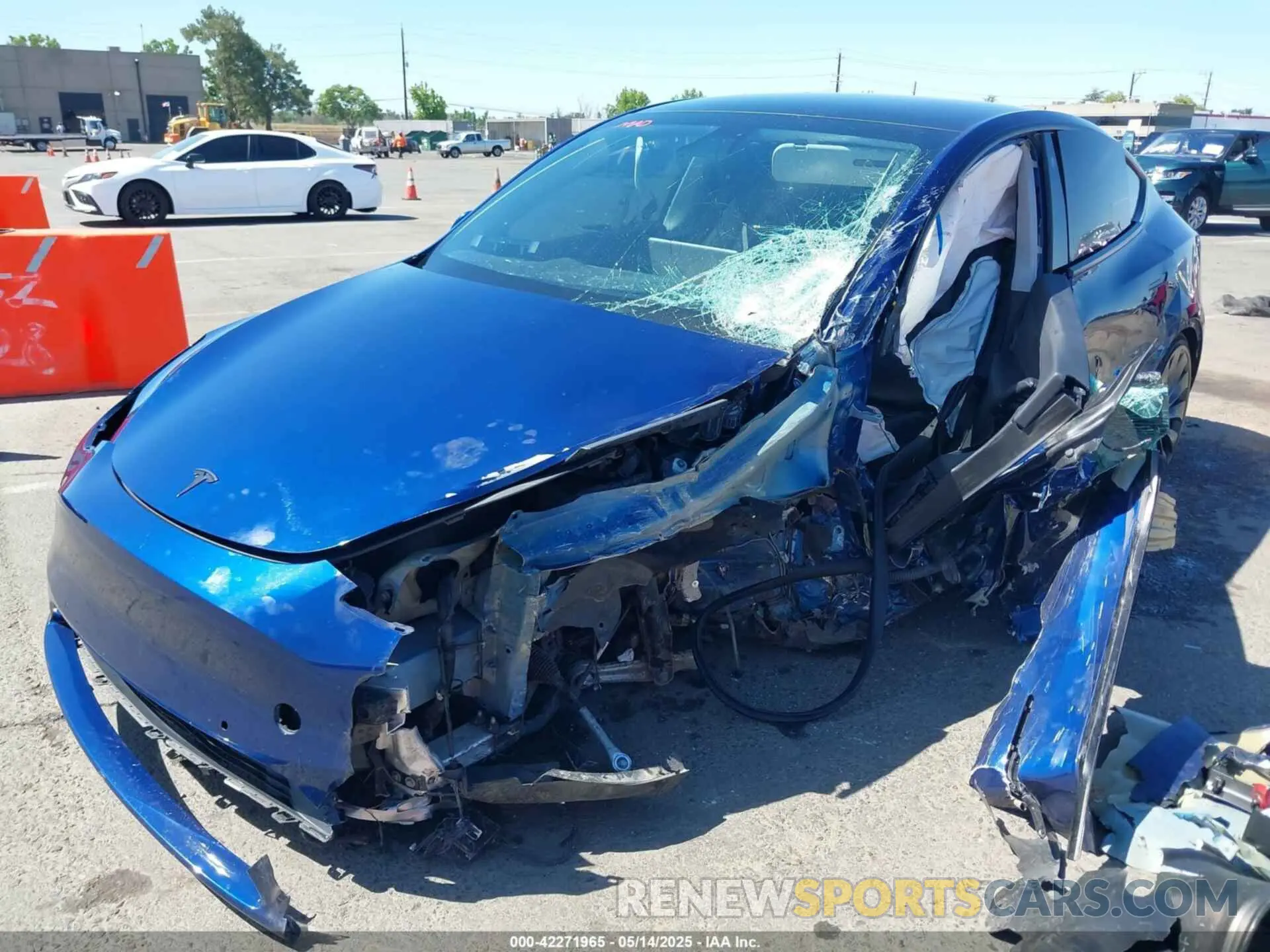 2 Photograph of a damaged car 5YJYGDEF8MF267574 TESLA MODEL Y 2021