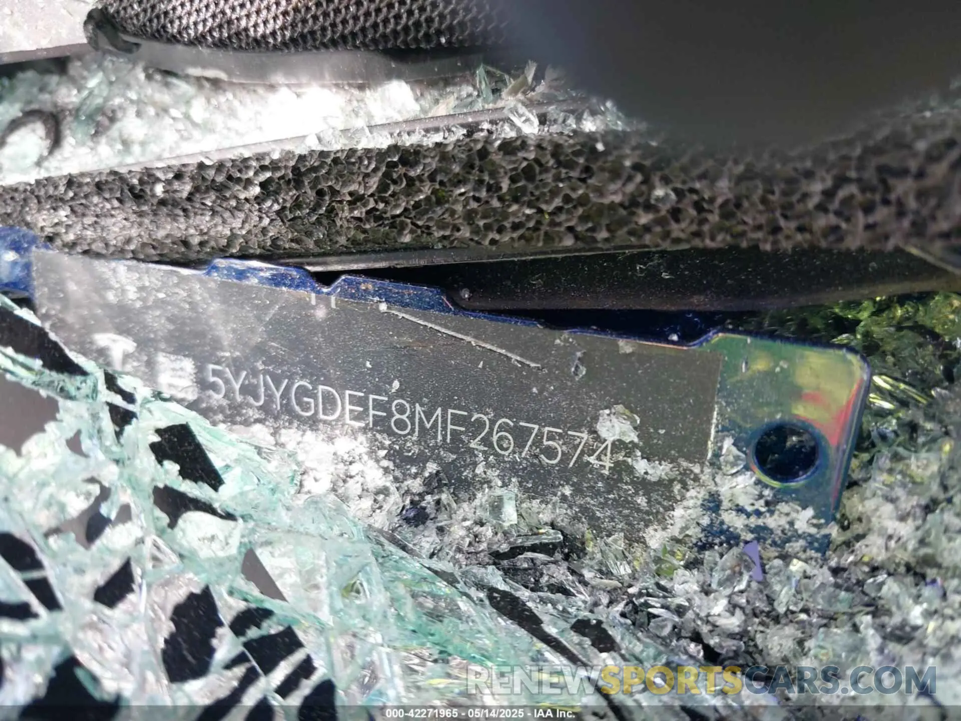 9 Photograph of a damaged car 5YJYGDEF8MF267574 TESLA MODEL Y 2021