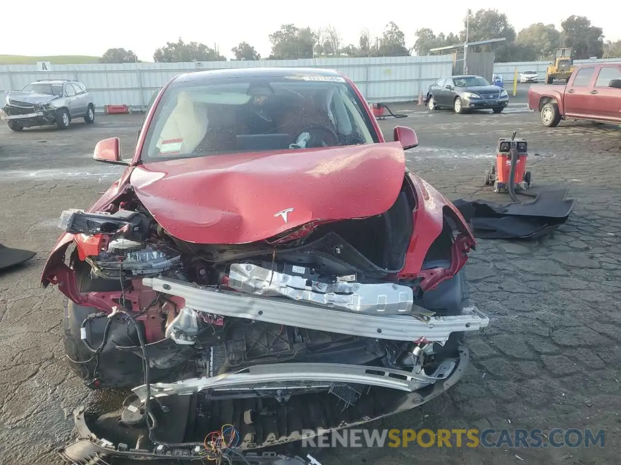 5 Photograph of a damaged car 5YJYGDEF8MF276050 TESLA MODEL Y 2021