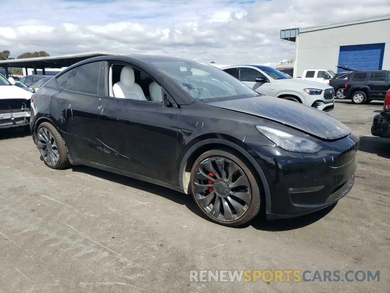 4 Photograph of a damaged car 5YJYGDEF8MF294256 TESLA MODEL Y 2021