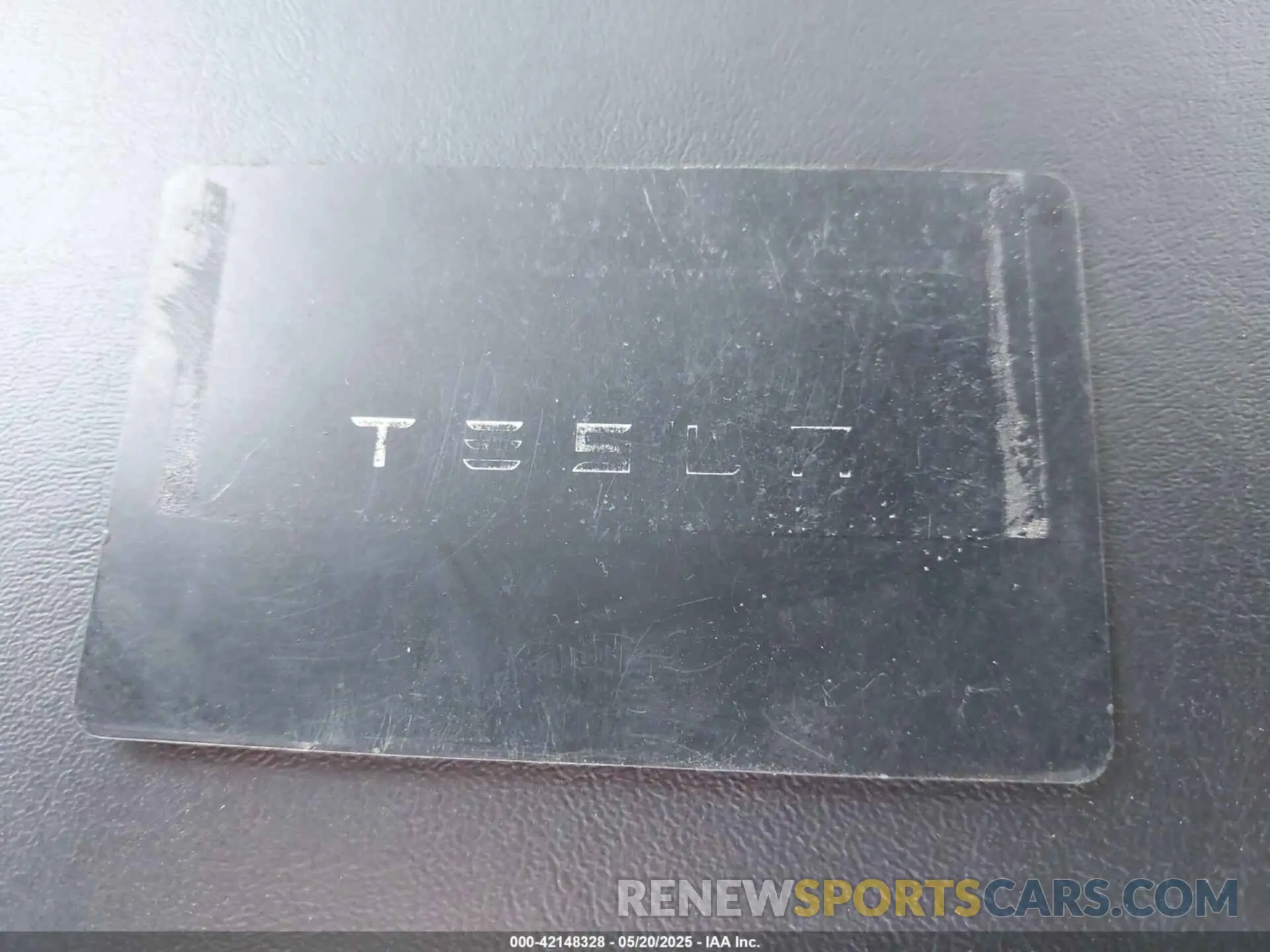 11 Photograph of a damaged car 5YJYGDEF9MF136847 TESLA MODEL Y 2021