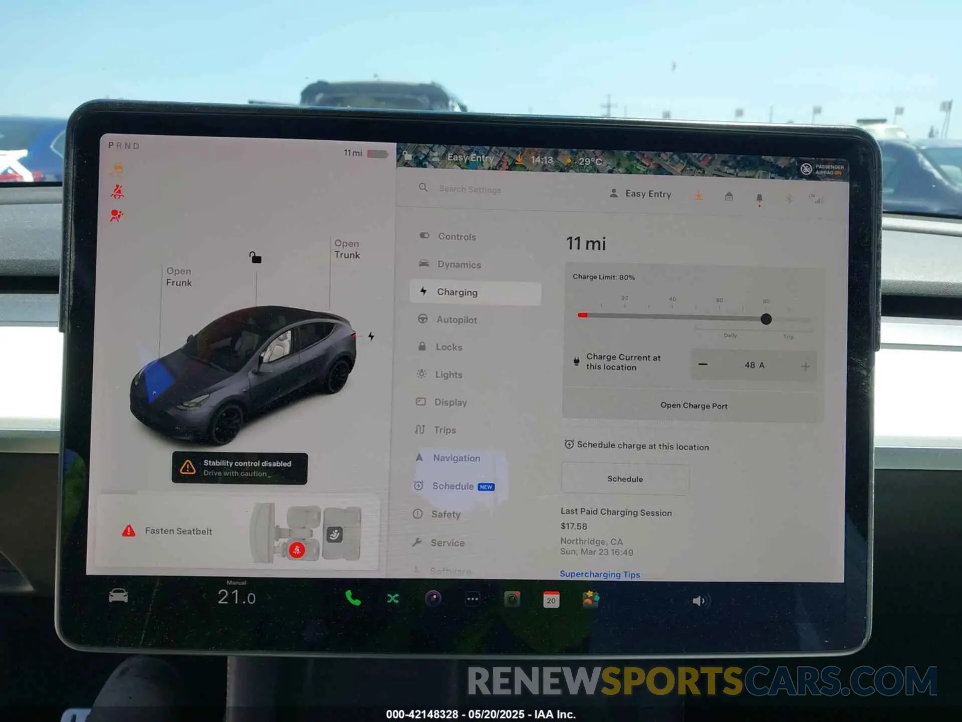 17 Photograph of a damaged car 5YJYGDEF9MF136847 TESLA MODEL Y 2021