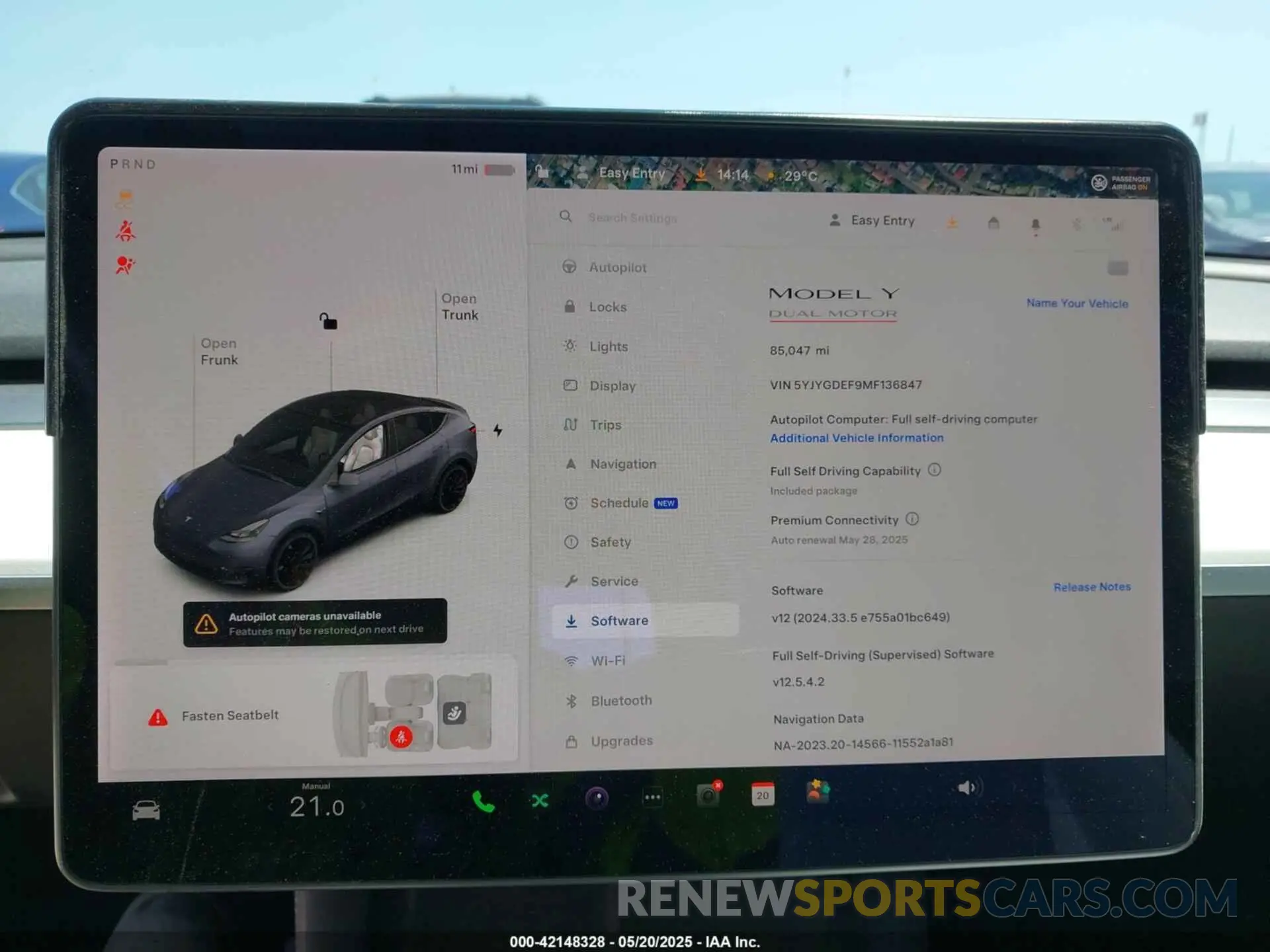 18 Photograph of a damaged car 5YJYGDEF9MF136847 TESLA MODEL Y 2021